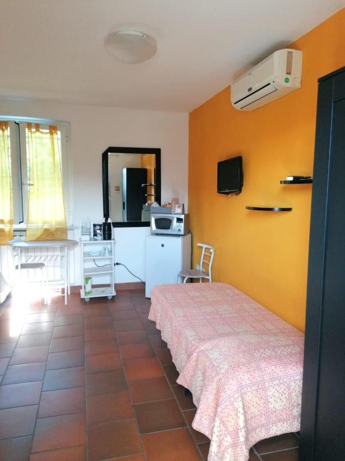 Nonna Piera Bed & Breakfast Marina Di Carrara Exterior photo