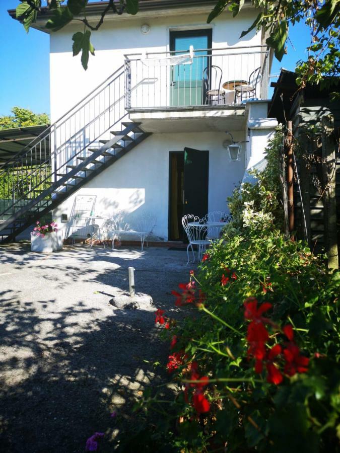 Nonna Piera Bed & Breakfast Marina Di Carrara Exterior photo